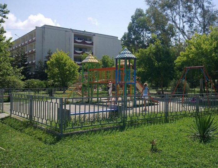 На территории Адлеркурорта - Санаторий «СССР»